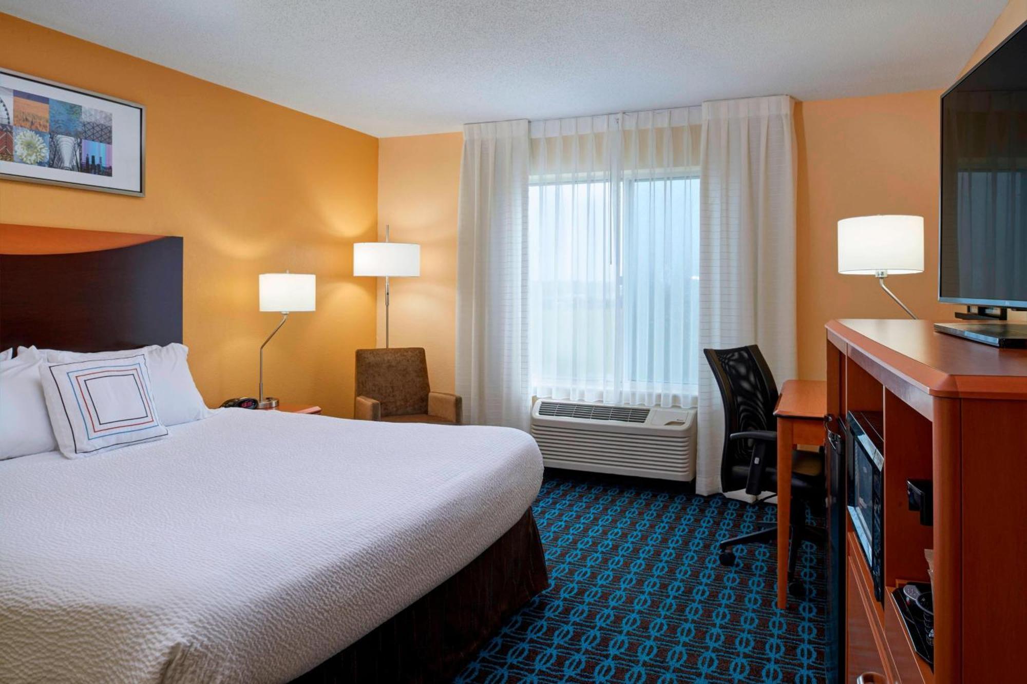 Fairfield Inn By Marriott Richmond New Paris Extérieur photo