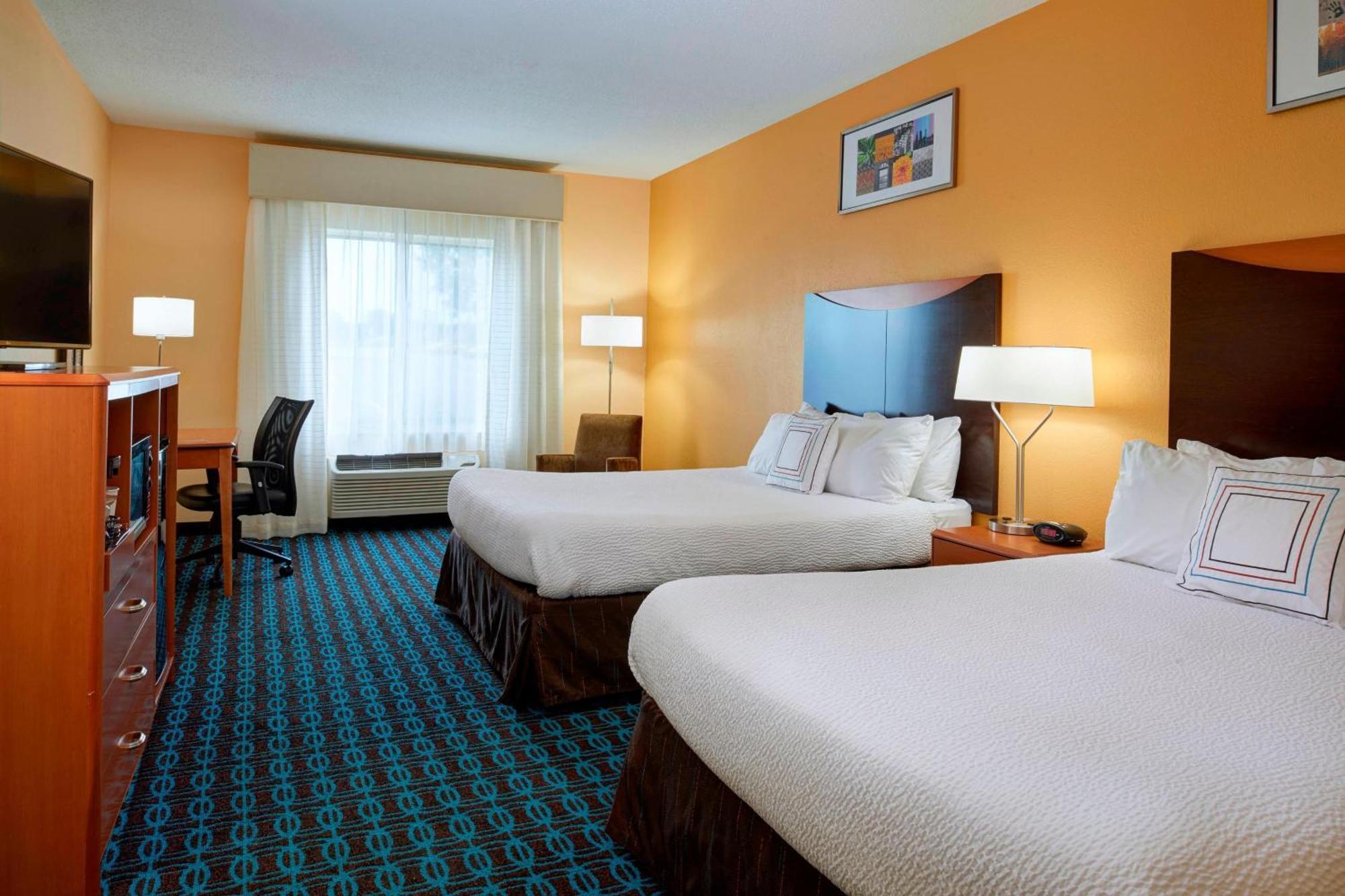 Fairfield Inn By Marriott Richmond New Paris Extérieur photo