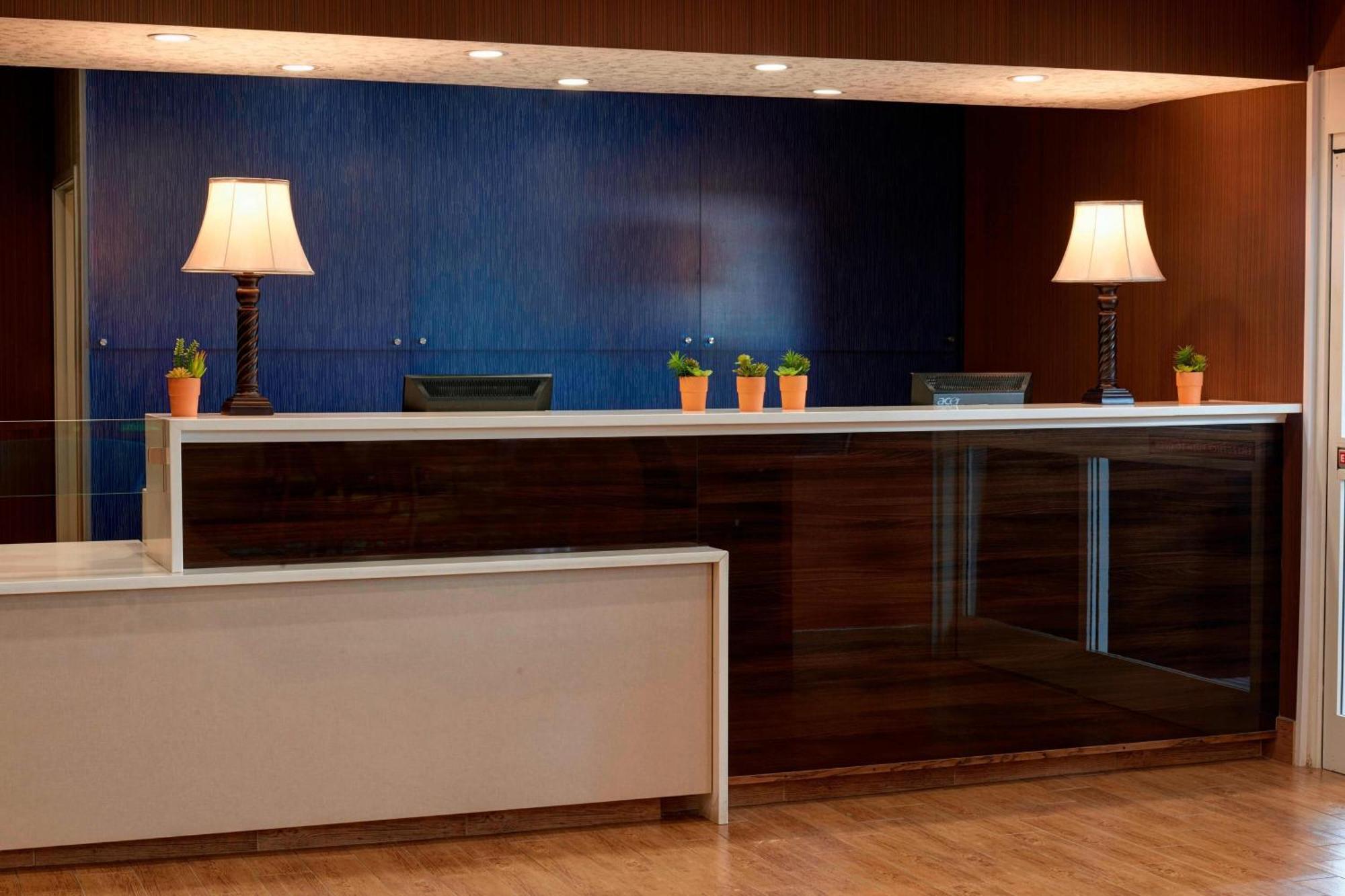 Fairfield Inn By Marriott Richmond New Paris Extérieur photo